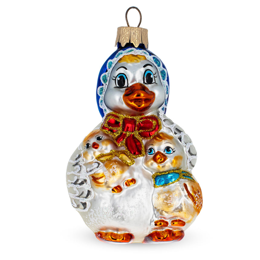 Glass Mother Goose with Ducklings Mini Glass Christmas Ornament in White color