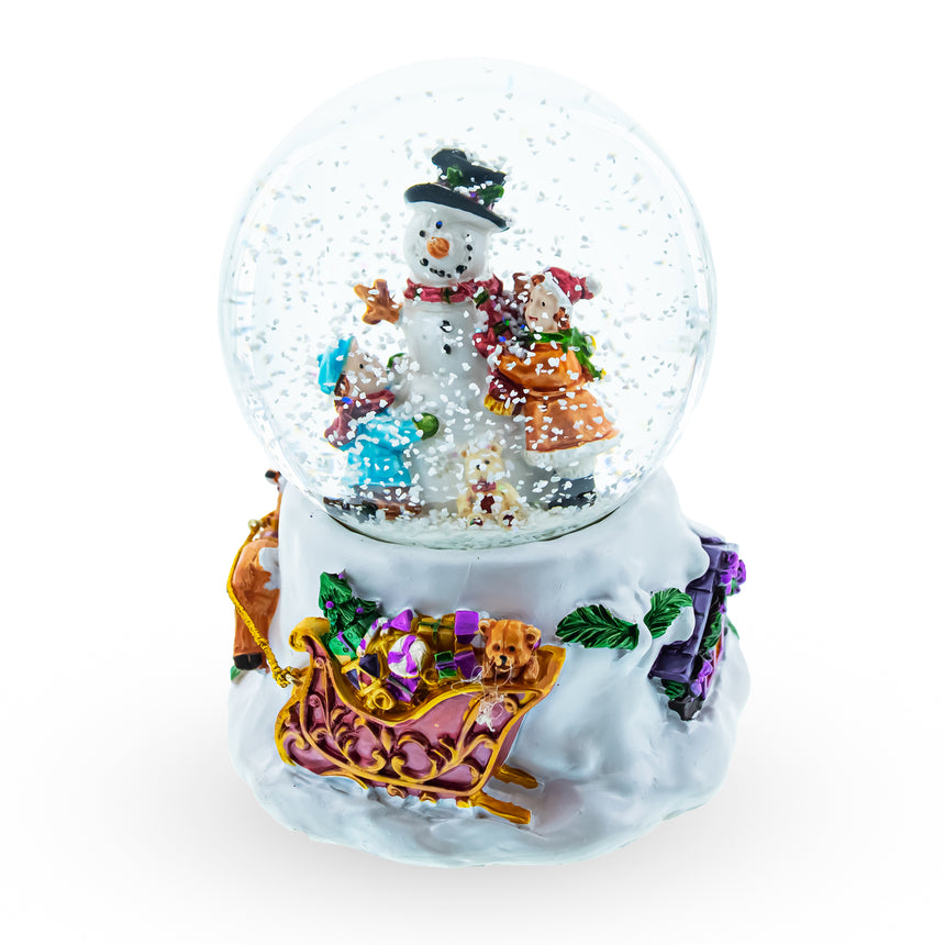 Resin Snowman Embrace Musical Water Snow Globe in White color