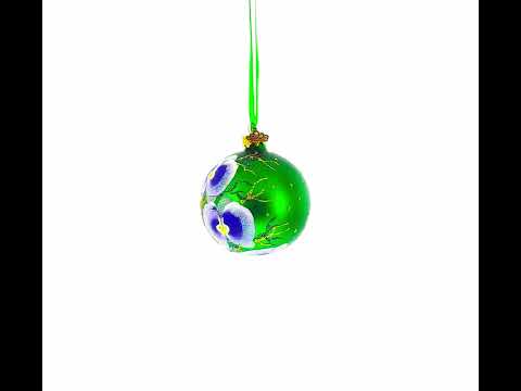 Elegante adorno navideño de bola de vidrio soplado de orquídeas azules sobre verde verde, 3,25 pulgadas