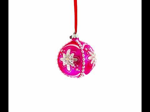 Adorno navideño con flores de perlas y joyas sobre bola de vidrio soplado rosa de 3,25 pulgadas