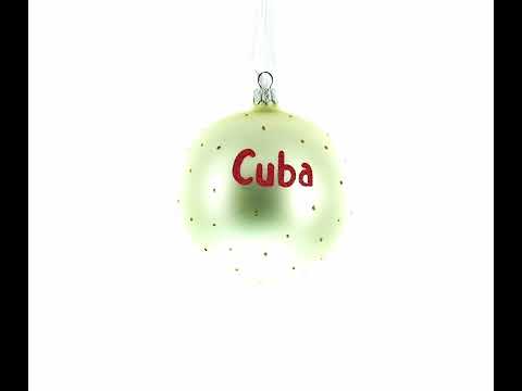 Orgullo caribeño: adorno navideño con bola de vidrio soplado con bandera de Cuba, 4 pulgadas